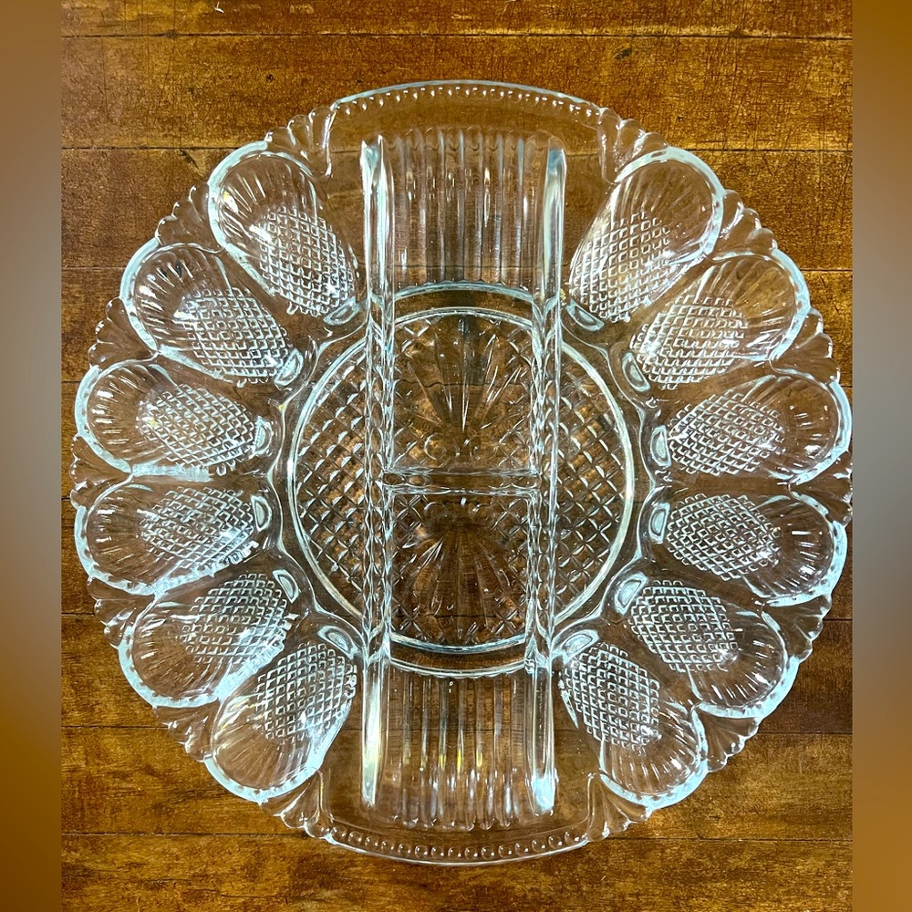Vintage L E Smith Heritage pattern deviled egg and relish tray